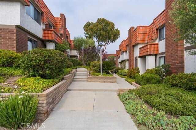 Building Photo - 28033 Ridgebluff Ct