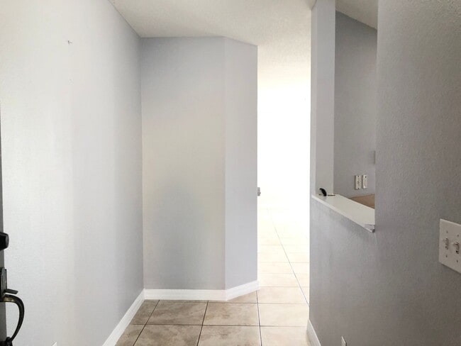 Building Photo - 13492 Applerose Ln
