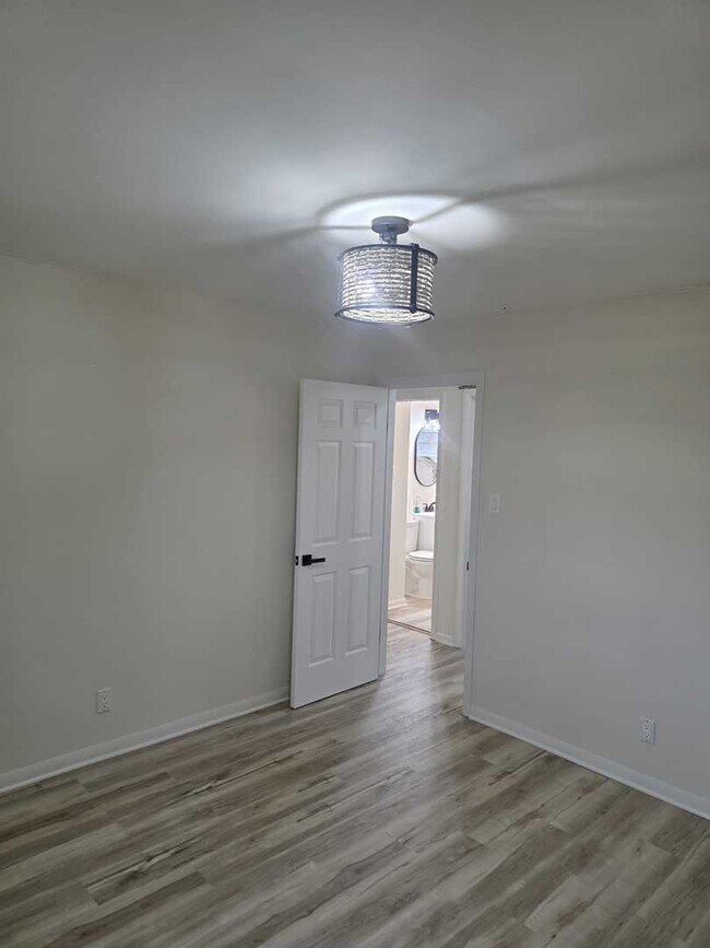 Building Photo - 4905 143rd Pl