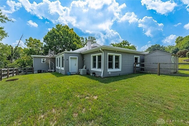 Building Photo - 415 Hyde Park Dr