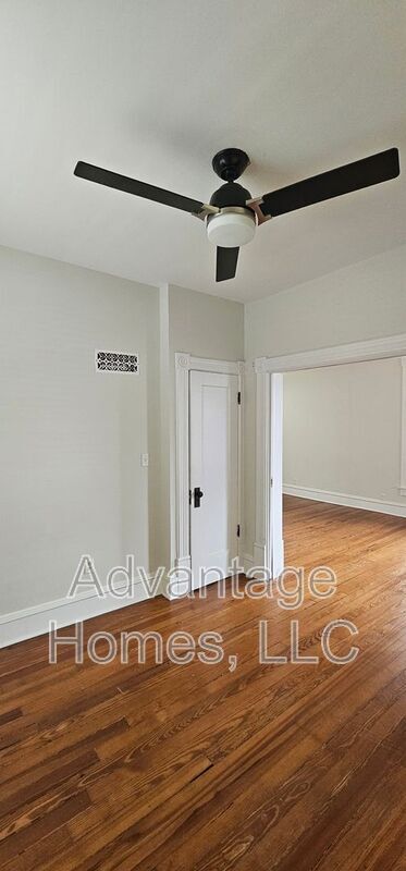 Building Photo - 4523 Wyoming St