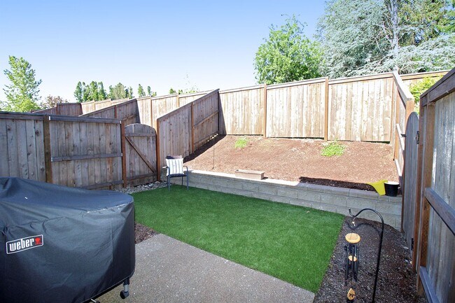 Building Photo - New Construction 3 Bedroom Townhome at Ple...