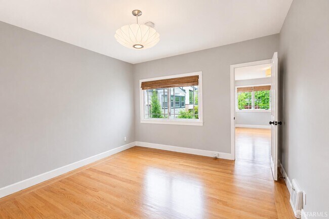 Building Photo - 2825 Filbert St