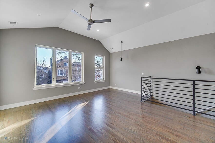 Building Photo - 1734 W Cullerton St