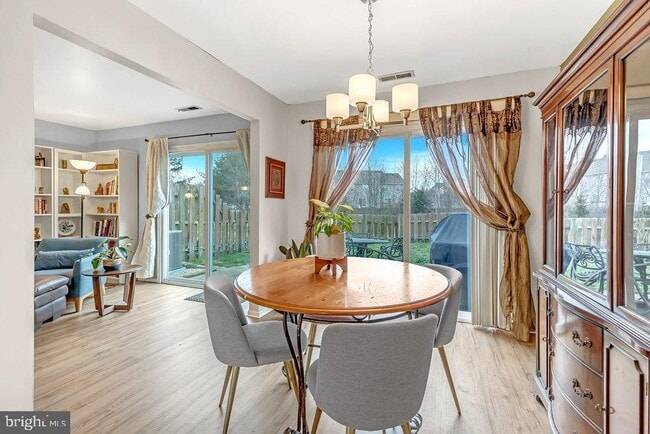 Building Photo - 44 Coriander Dr