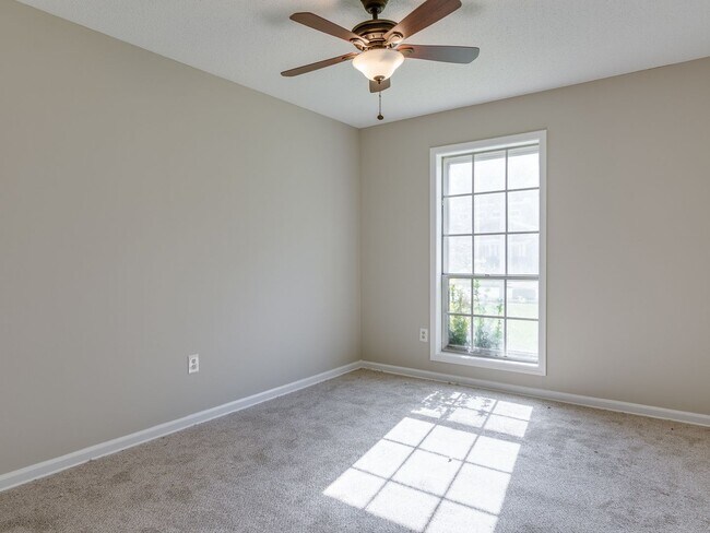 Building Photo - Perfectly renovated 3BR/2B available for rent!