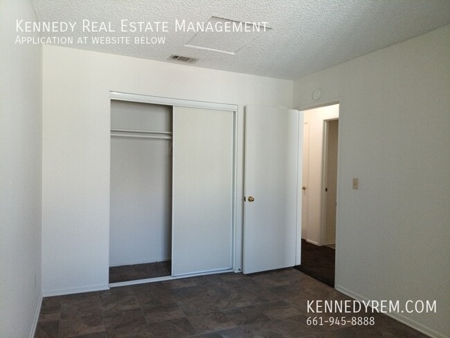 Building Photo - 1647 Gardenia Ct