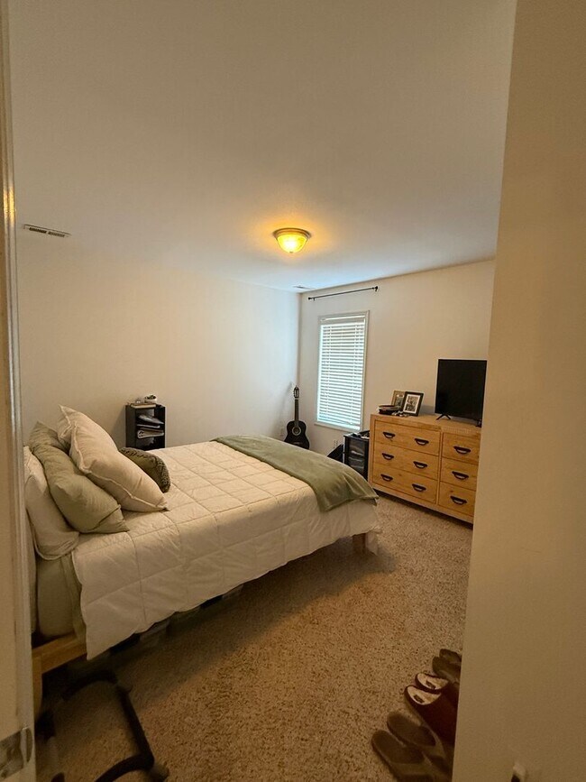 Building Photo - 754 Jim Grant Ave