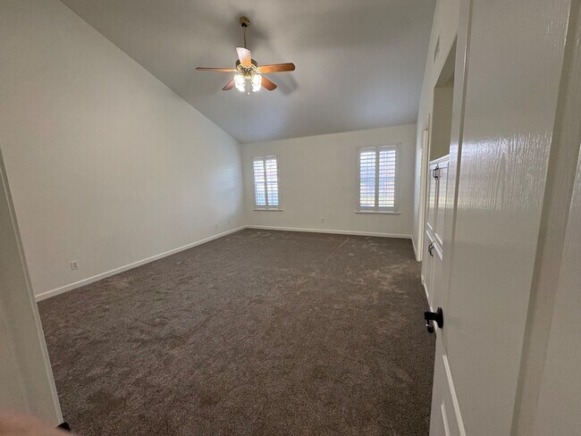 Building Photo - 697 Cromwell Ave