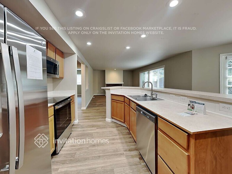 Building Photo - 12910 109th St Ct E