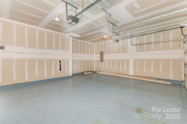 Building Photo - 4938 Staffordshire Ln
