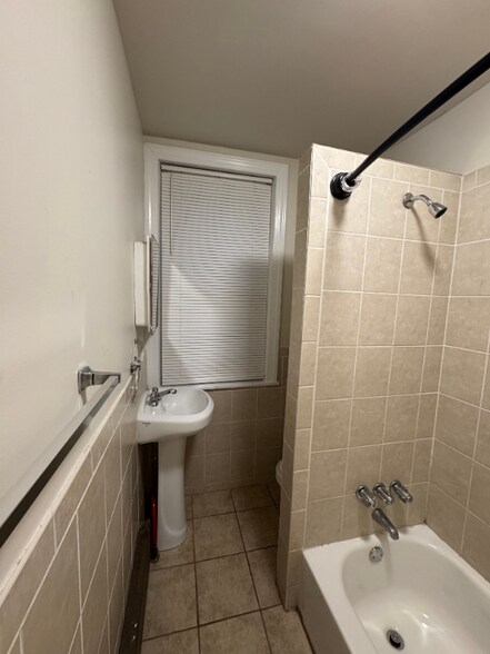 Building Photo - 5102 Spruce St