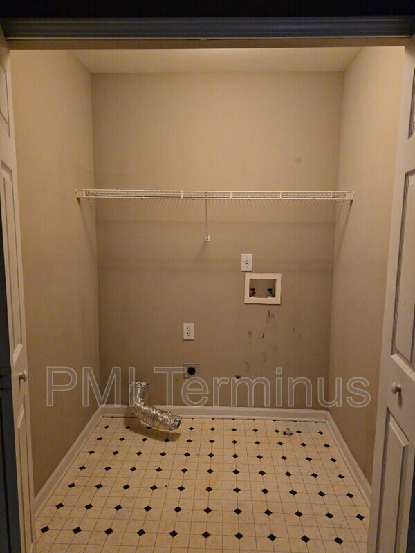 Building Photo - 3307 Fieldwood Dr SE