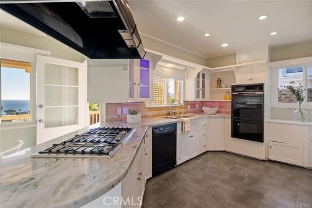 Building Photo - 557 Blumont St