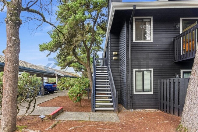 Building Photo - 14511 SW Grayling Ln