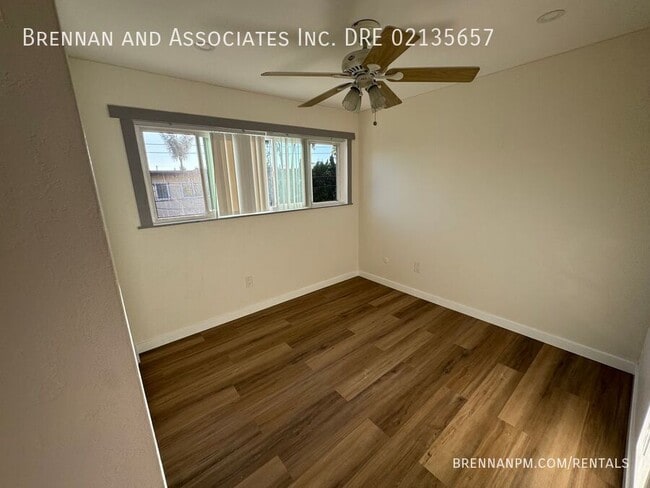 Building Photo - 450 Woodlawn Ave