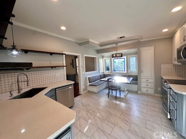 Building Photo - 519 E Stuart Ave