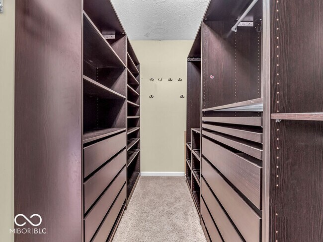 Building Photo - 11936 Esty Way