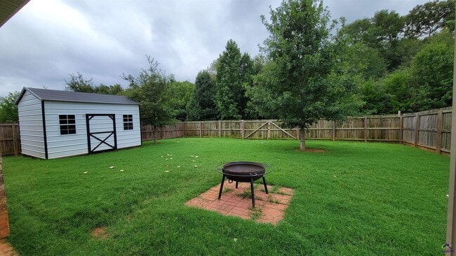 Building Photo - 106 Hay Bale Wy