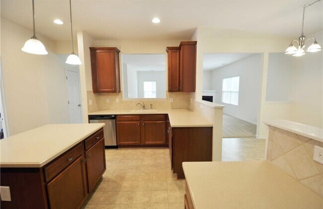 Building Photo - 1642 Ashmead Ln