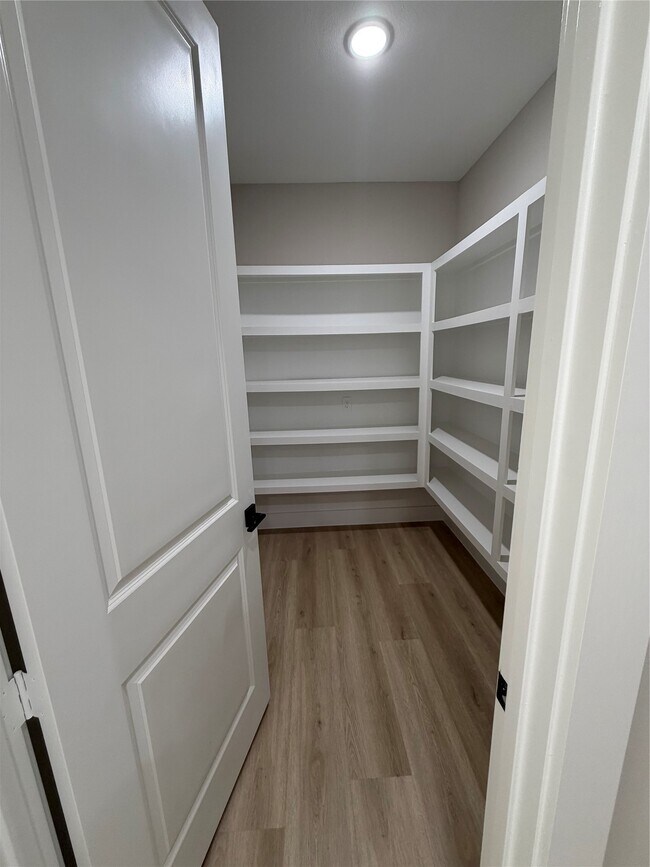 Building Photo - 20003 Venetto St