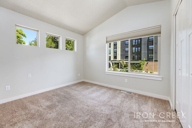 Building Photo - Each Bedroom has Private Full Bath