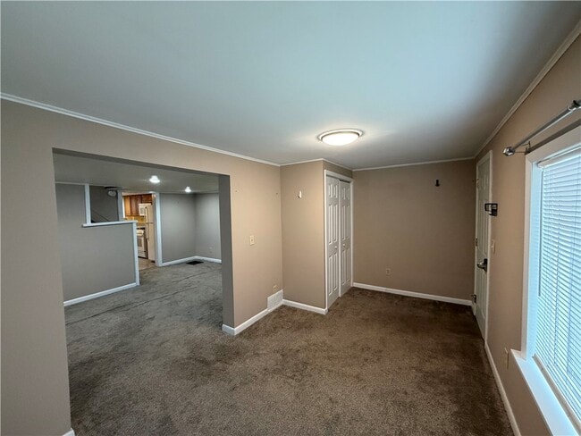 Building Photo - 24 Maynard Ave