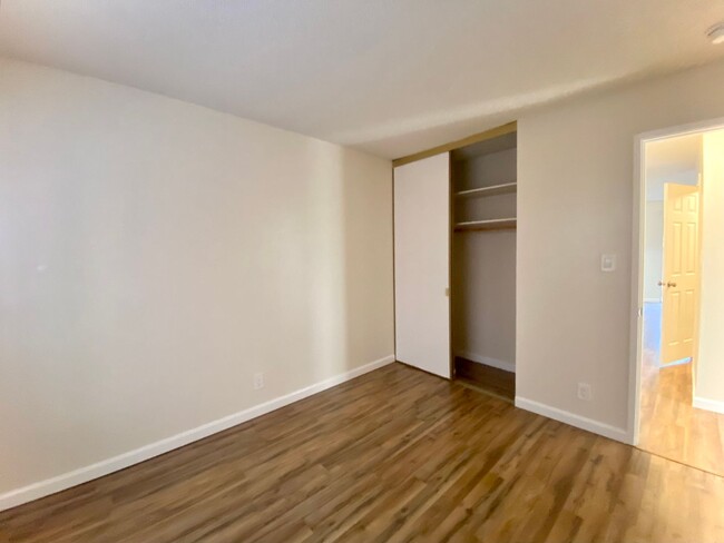 Building Photo - Beautiful condo in Parkmont - Fremont!