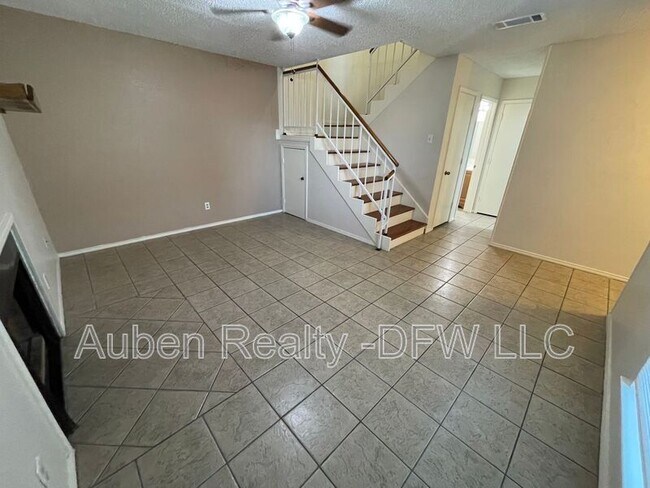 Building Photo - 5516 Lewis Ct