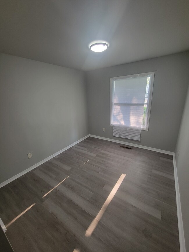 Building Photo - 118 Fairlane Dr