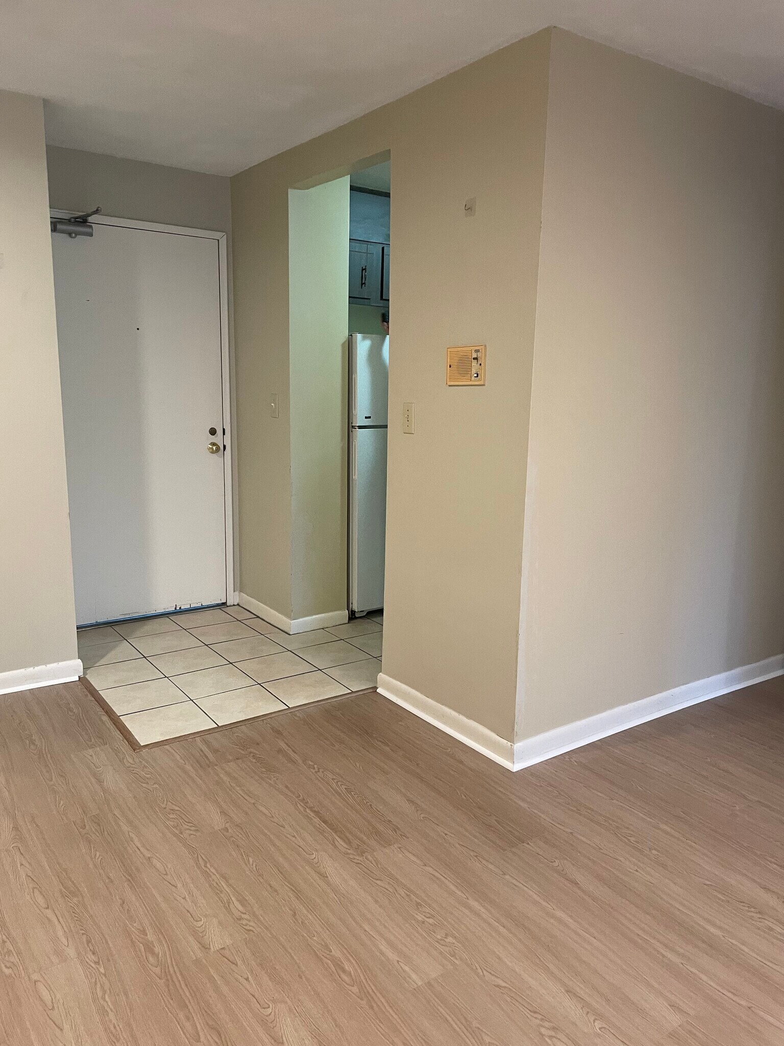 Building Photo - 100 Grand View Ave