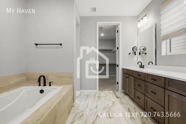 Building Photo - 9032 Star Fall Cir