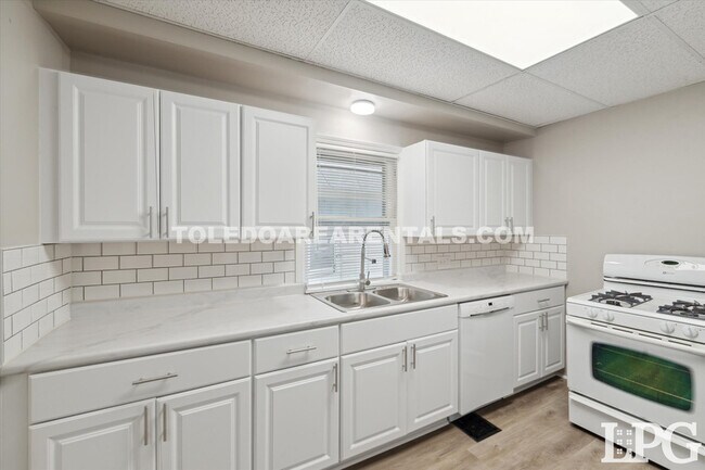 Building Photo - 2907 Rockwood Pl