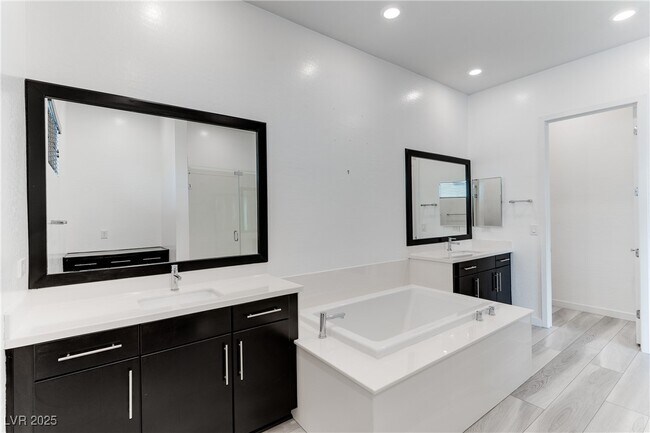 Building Photo - 10312 Jade Point Dr