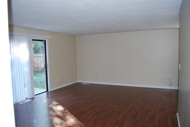 Building Photo - HAD914