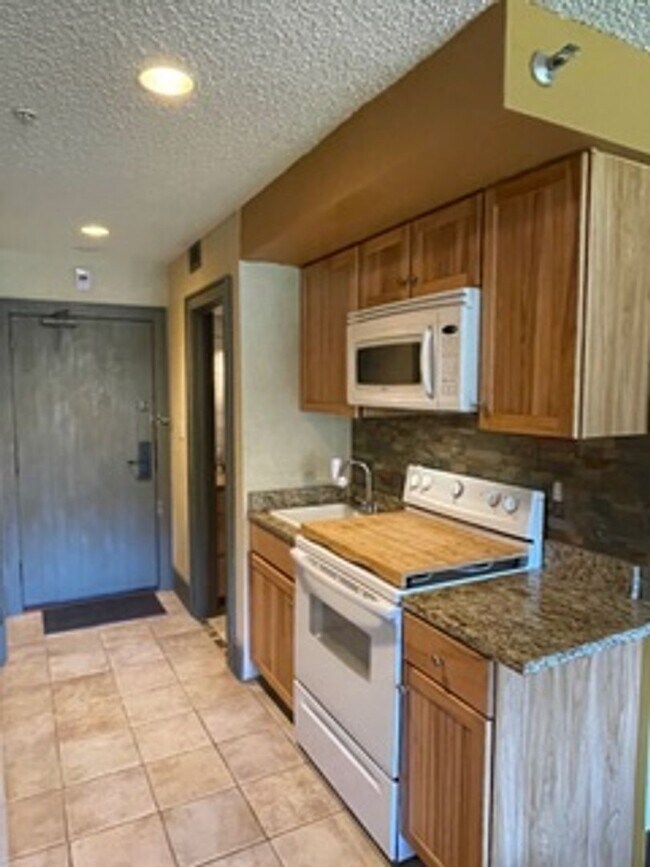 Building Photo - 314 Tamarron Dr