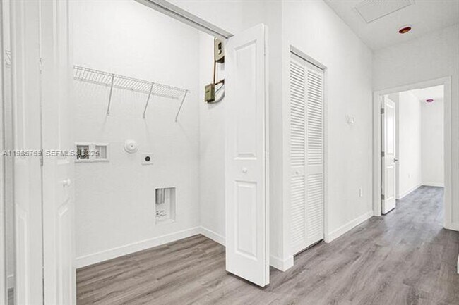 Building Photo - 22431 SW 125th Ave