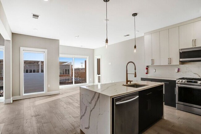 Building Photo - 2812 Georgia Ave NW