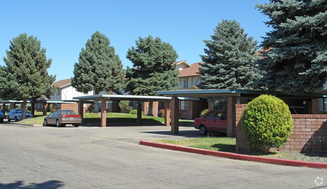 Primary Photo - Quail Park Apartments