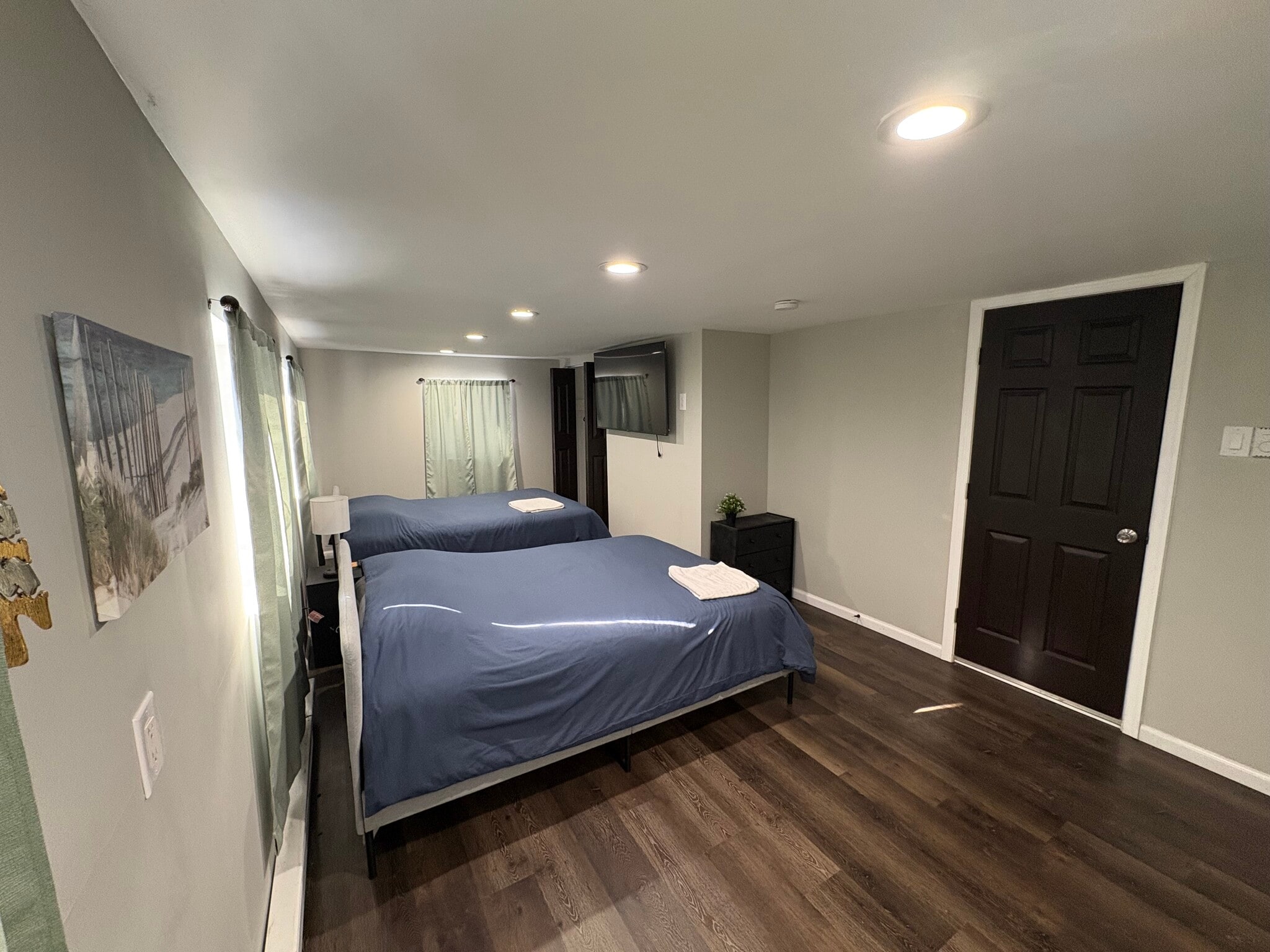 Master bedroom - 3311 Woodland Dr
