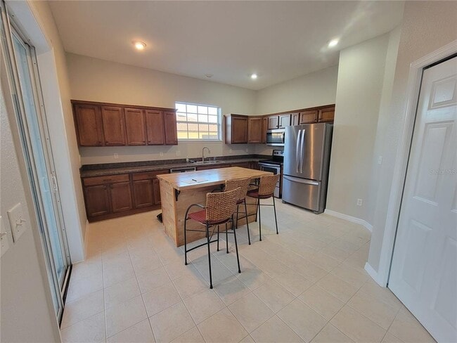 Building Photo - 6243 SW 90th St