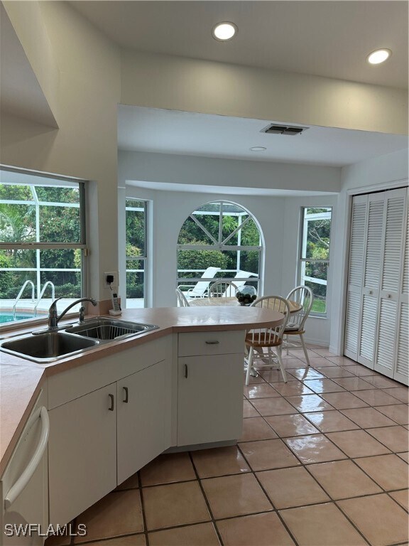 Building Photo - 740 Lambton Ln