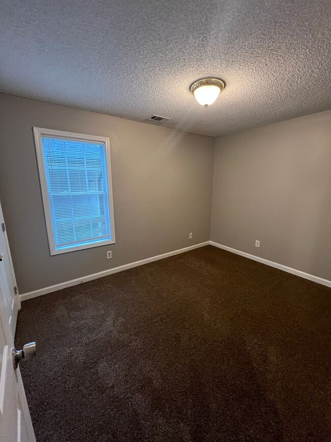 Building Photo - 2535 Rex Ave SW