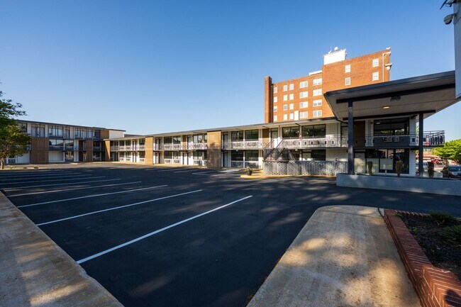 Interior Photo - Calhoun Lofts & Thunderbird Flats
