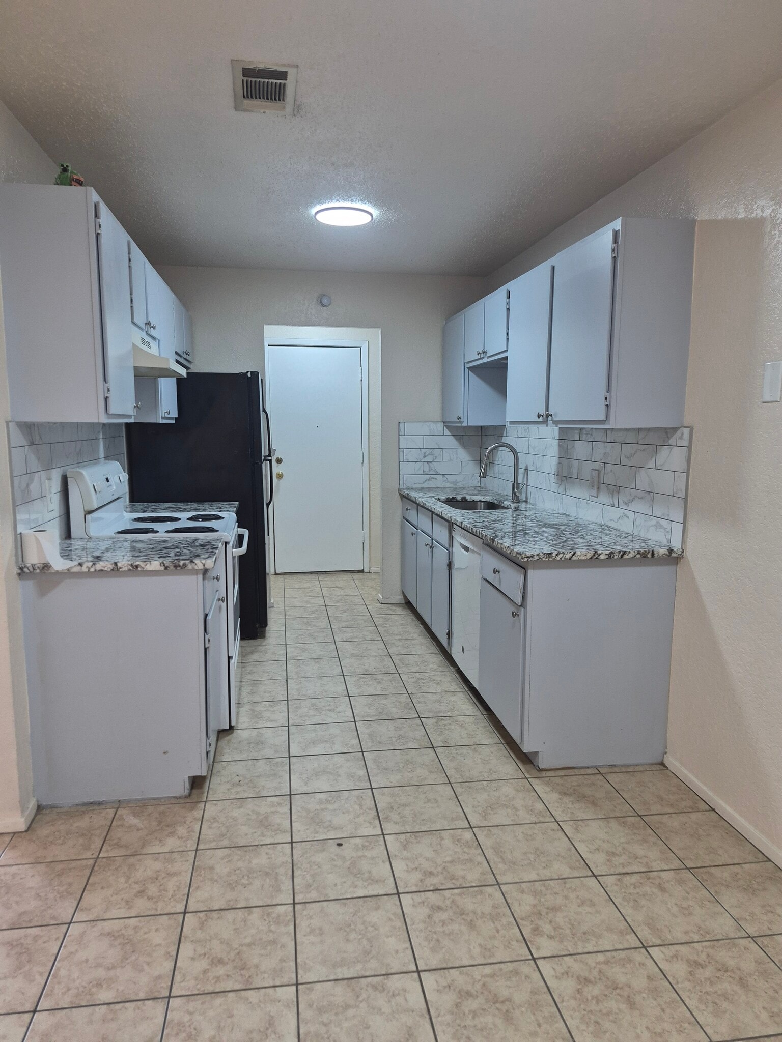 Building Photo - 3712 Hulen Park Cir