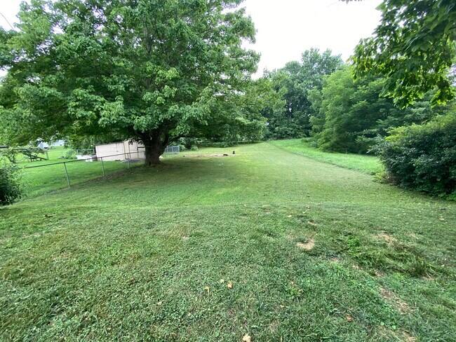 Building Photo - 655 Fisher Rd