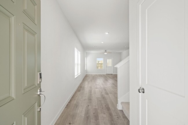 Building Photo - 4006 Crowning Ct