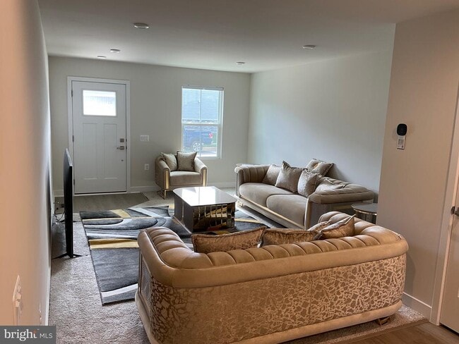 Building Photo - 4317 Southerby Dr