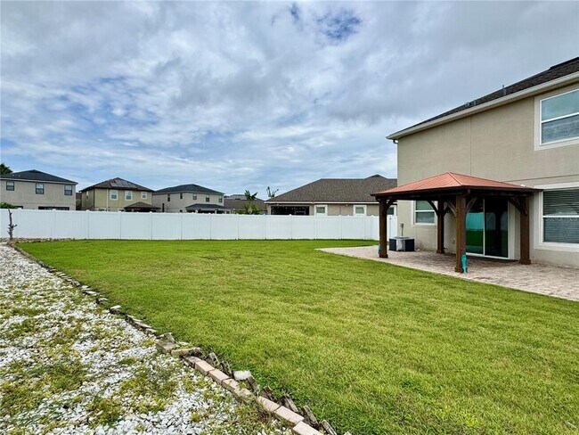 Building Photo - 2504 Amati Dr