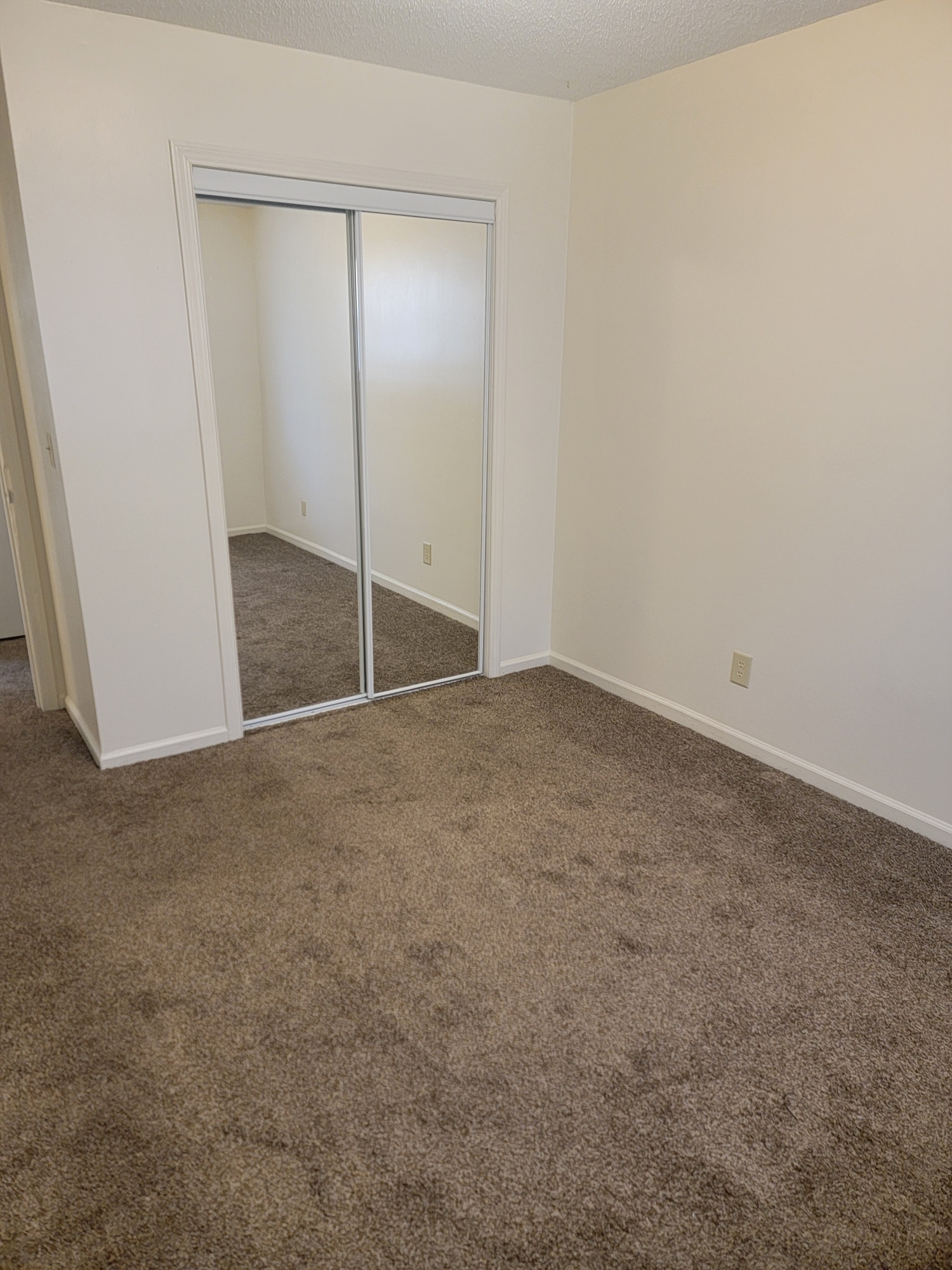 Building Photo - 8457 Shawn Ridge Dr